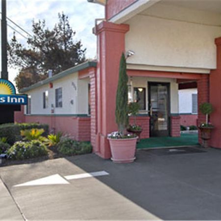 Days Inn Salinas Airport Exteriér fotografie