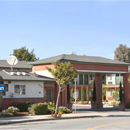 Days Inn Salinas Airport Exteriér fotografie
